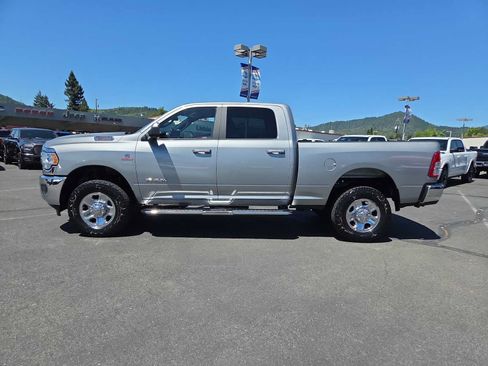 Used 2022 RAM 2500 Big Horn AWD/4WD image 11
