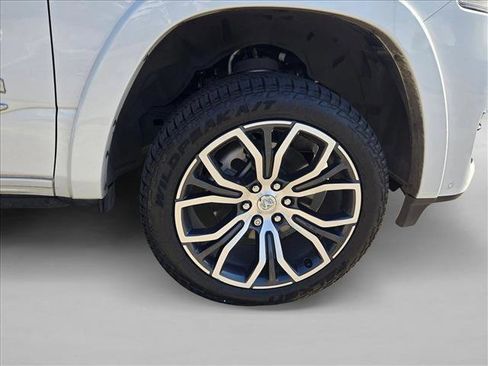 Used 2025 RAM 1500 Tungsten w/ Off Road Group image 21