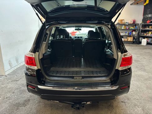 Used 2012 Toyota Highlander SE w/ Tow Pkg AWD/4WD image 24