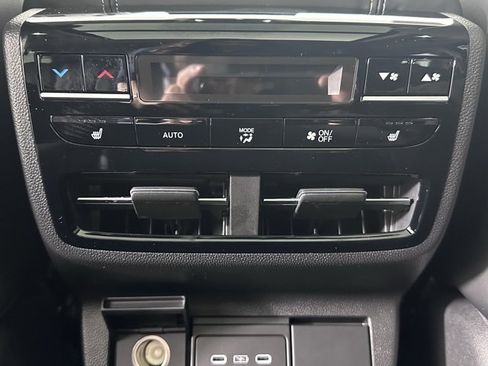 Certified 2025 Acura MDX w/ Advance Package image 22