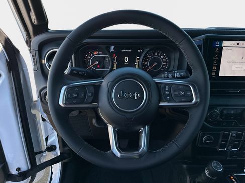 New 2026 Jeep Wrangler Unlimited Sahara w/ Safety Group AWD/4WD image 25