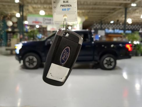 Used 2023 Ford F150 Lightning XLT AWD/4WD image 4