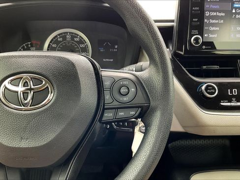 Used 2022 Toyota Corolla LE FWD image 24