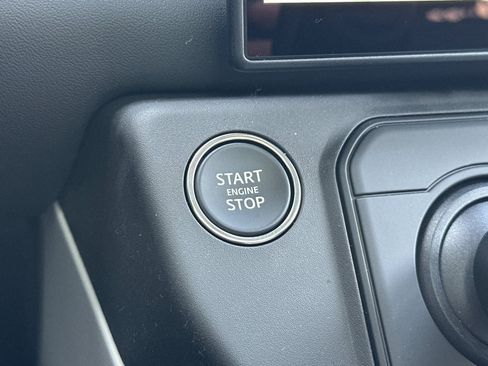 New 2026 Land Rover Defender 110 X-Dynamic SE image 29