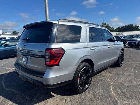 Used 2024 Ford Expedition Limited RWD image 3