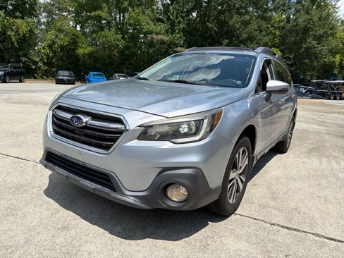 Used 2018 Subaru Outback 2.5i Limited AWD/4WD image 1