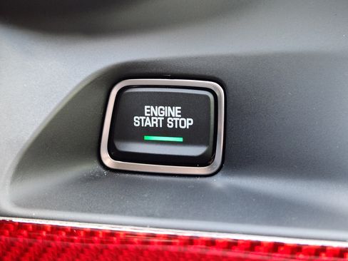 Used 2020 Chevrolet Camaro SS RWD image 32