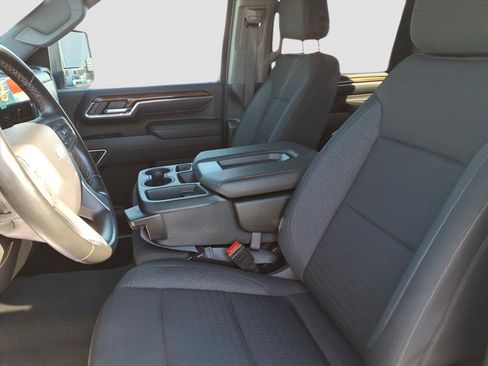 Used 2024 Chevrolet Silverado 2500 LT image 11
