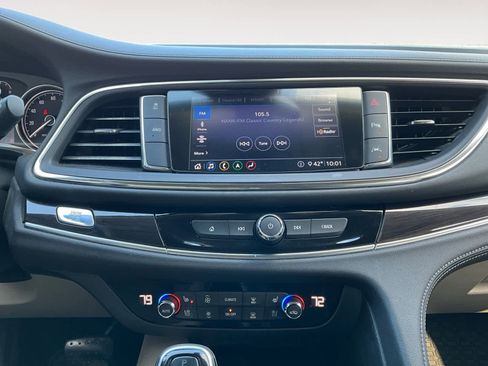 Used 2020 Buick Enclave Premium w/ Sun and Sites Package image 15