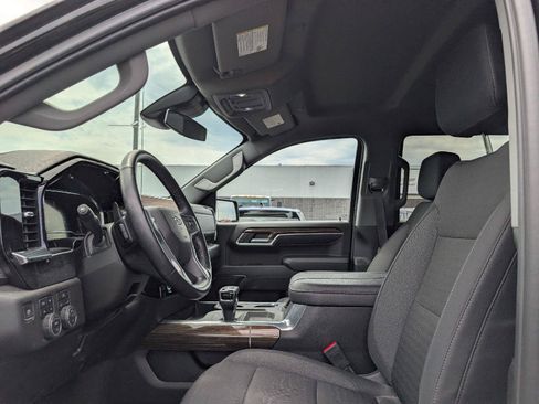 Used 2023 Chevrolet Silverado 1500 RST w/ Z71 Off-Road Package AWD/4WD image 8