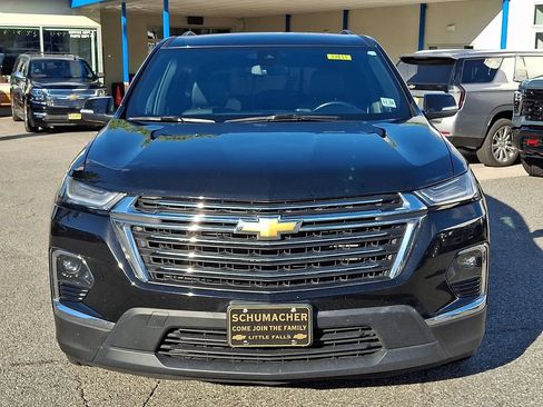 Used 2023 Chevrolet Traverse LT AWD/4WD image 2