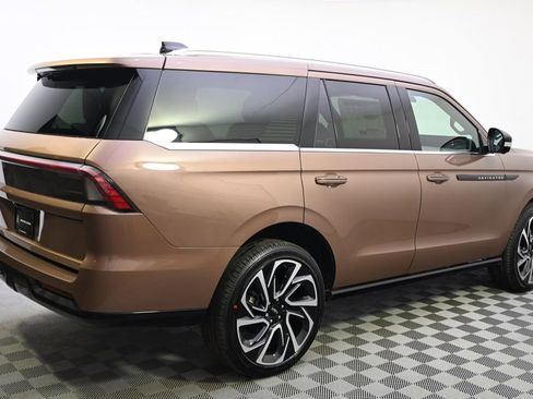 New 2026 Lincoln Navigator Black Label AWD/4WD image 7