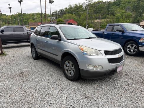 Used 2012 Chevrolet Traverse LS FWD image 6