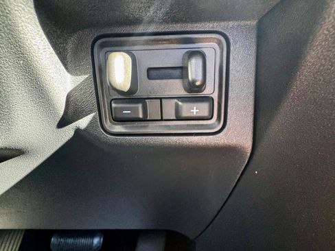 New 2025 Ford Expedition Max Platinum w/ Driver's Package image 25