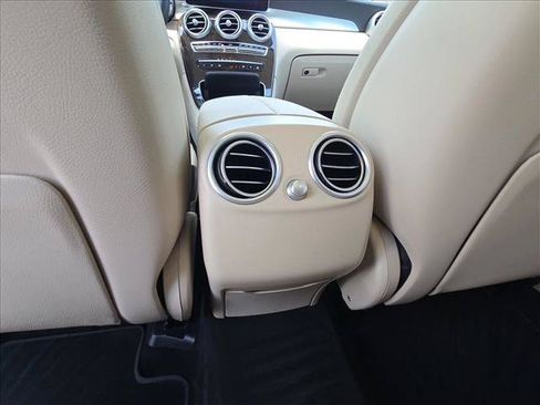 Used 2022 Mercedes-Benz GLC 300 image 14