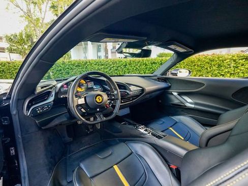Used 2021 Ferrari SF90 Stradale image 3