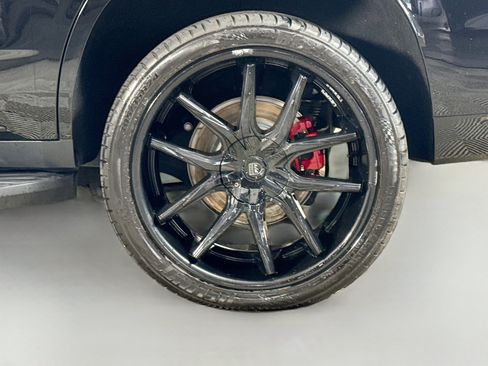 Used 2021 Cadillac Escalade Sport RWD image 37