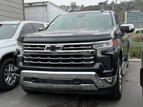 Used 2022 Chevrolet Silverado 1500 LTZ w/ LTZ Premium Texas Edition AWD/4WD image 12