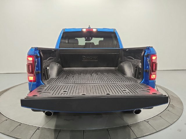 Used 2024 RAM 1500 Laramie AWD/4WD image 21