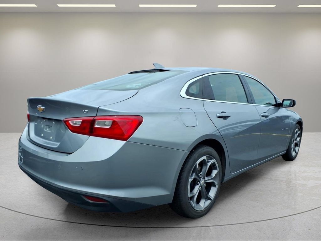 Used 2024 Chevrolet Malibu LT FWD image 3