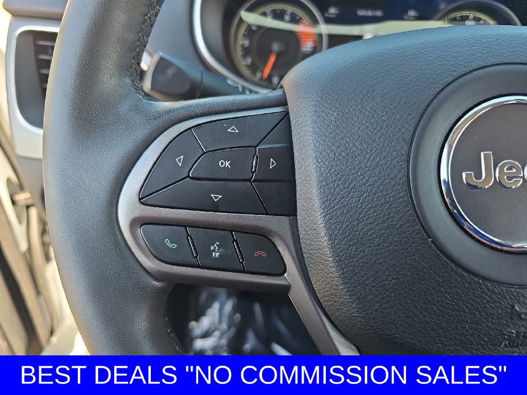 Used 2021 Jeep Cherokee Latitude Lux w/ Comfort/Convenience Group AWD/4WD image 17