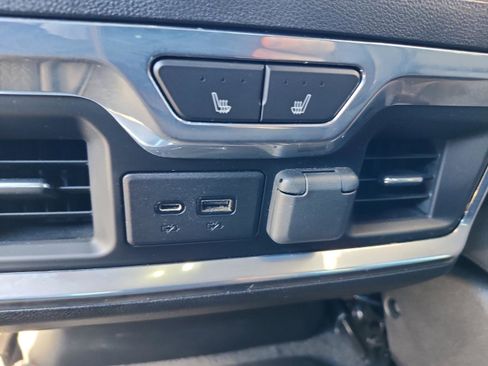 Used 2021 GMC Sierra 2500 Denali w/ Denali Black Diamond Edition image 16