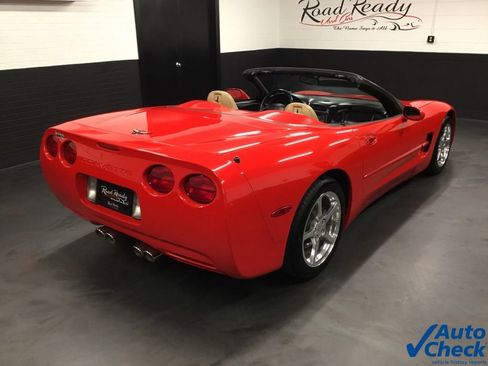 Used 1999 Chevrolet Corvette Convertible image 11