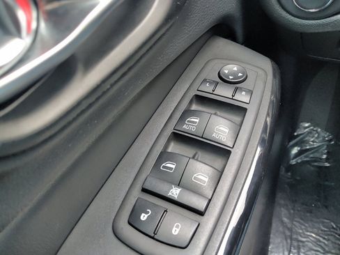 Used 2023 Jeep Cherokee Altitude Lux AWD/4WD image 27