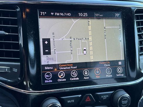 Used 2020 Jeep Grand Cherokee Limited w/ Luxury Group II AWD/4WD image 23