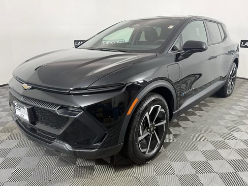 New 2026 Chevrolet Equinox EV LT image 2