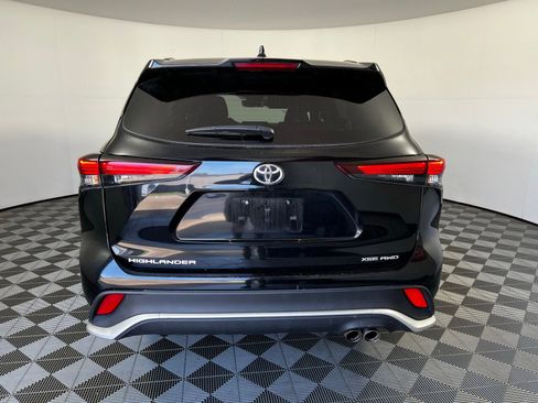 Used 2025 Toyota Highlander XSE AWD/4WD image 6