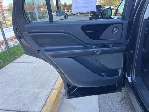 Certified 2025 Lincoln Aviator AWD w/ Jet Appearance Package image 24