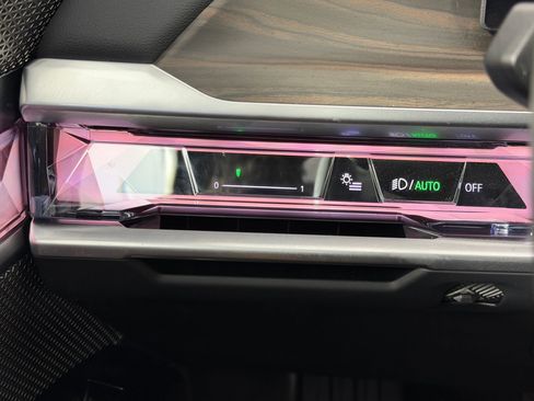 Certified 2023 BMW i7 xDrive60 AWD/4WD image 29