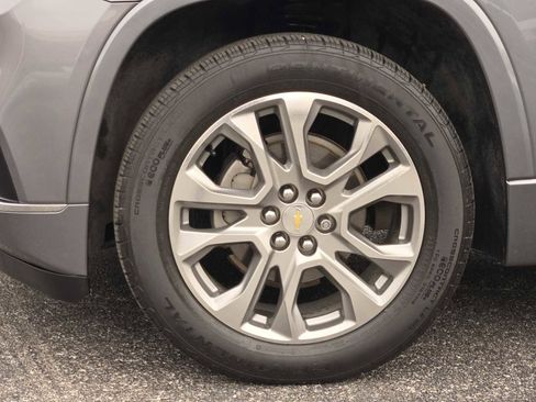 Used 2018 Chevrolet Traverse Premier FWD image 12
