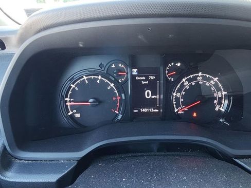 Used 2020 Toyota 4Runner SR5 AWD/4WD image 12