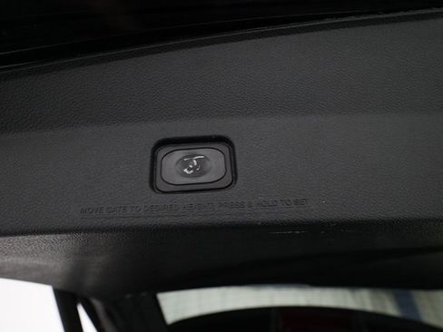 Used 2018 Ford Explorer XLT w/ Equipment Group 202A image 15