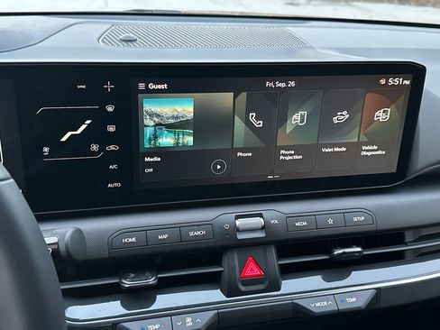 New 2025 Kia K4 EX image 18