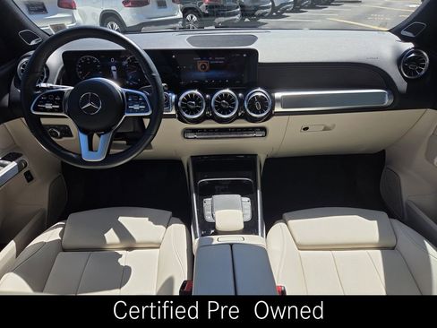 Used 2023 Mercedes-Benz GLB 250 4MATIC image 2