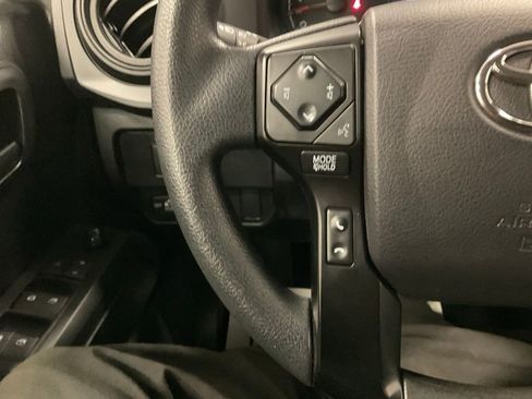 Used 2022 Toyota Tacoma SR AWD/4WD image 21