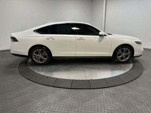 Used 2024 Honda Accord EX image 15