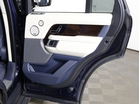 Used 2020 Land Rover Range Rover HSE image 29