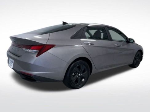 Used 2022 Hyundai Elantra SEL w/ Cargo Package image 22