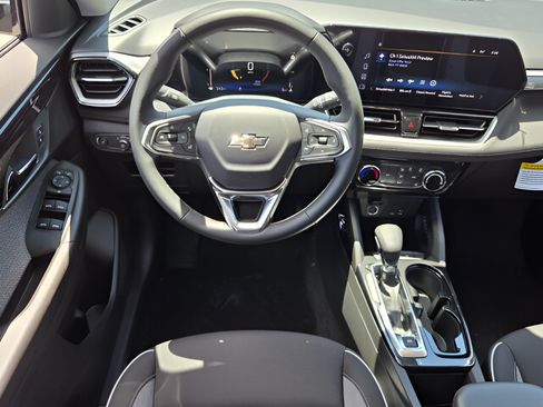 New 2026 Chevrolet TrailBlazer LT w/ Midnight Edition FWD image 11