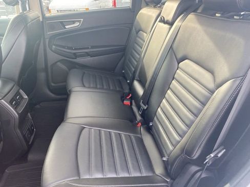 Used 2018 Ford Edge SEL w/ Equipment Group 201A image 26