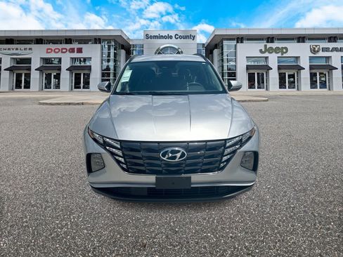 Used 2022 Hyundai Tucson SEL w/ Winter Package AWD/4WD image 3
