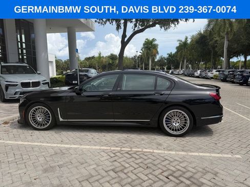 Used 2022 BMW ALPINA B7 xDrive AWD/4WD image 18