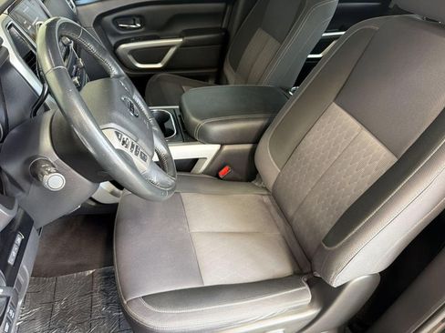 Used 2021 Nissan Titan SV w/ SV Convenience Package AWD/4WD image 5
