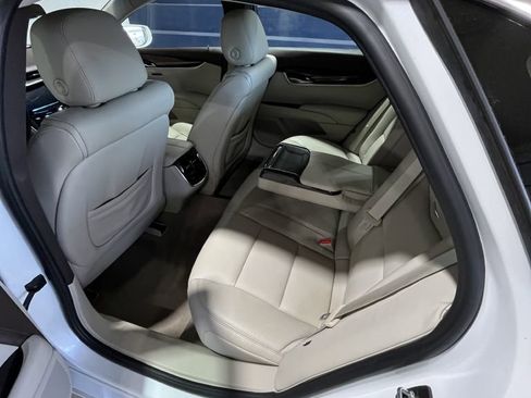 Used 2016 Cadillac XTS Luxury image 8