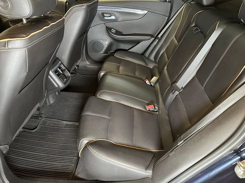 Used 2019 Chevrolet Impala Premier w/ Premier Convenience Package FWD image 21