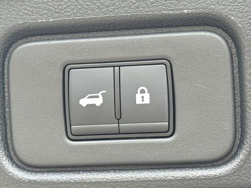 New 2026 Nissan Pathfinder SV w/ Cargo Package FWD image 19